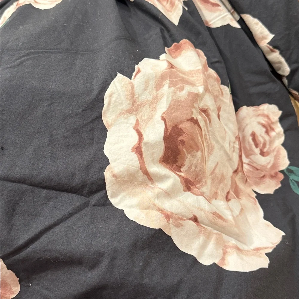 Pottery Barn Emily & Meritt Bed Of Roses full/queen Duvet Cover